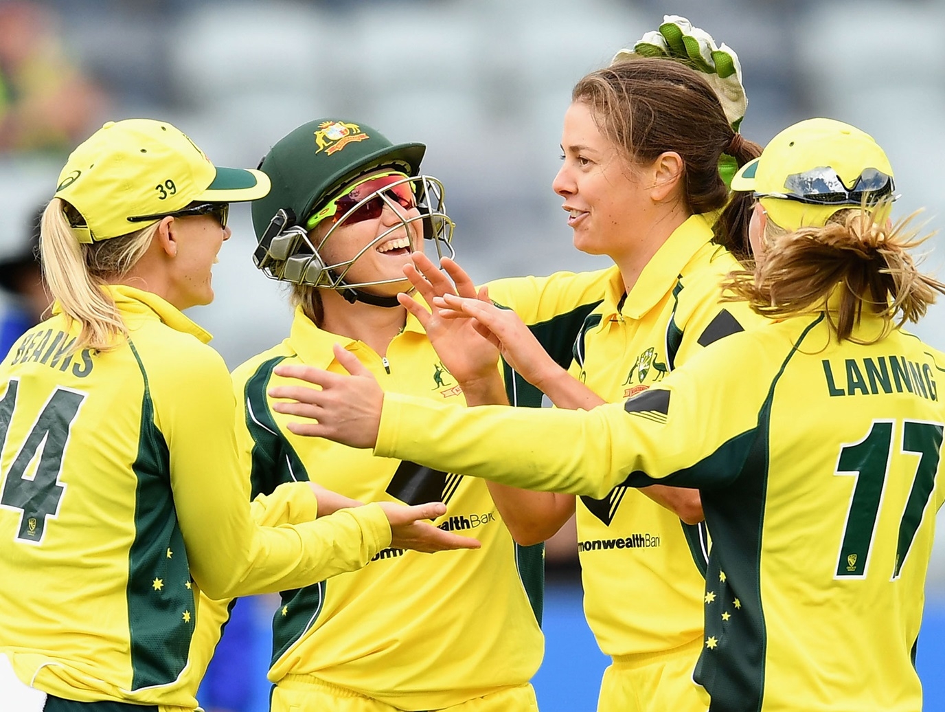 Read more about the article Sport clubs women and girls’ grants open